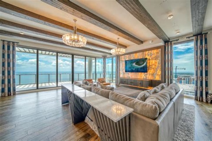 Penthouse feature